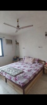 1 BHK +  550 Sq.Ft. Apartment in Paschim Apartments