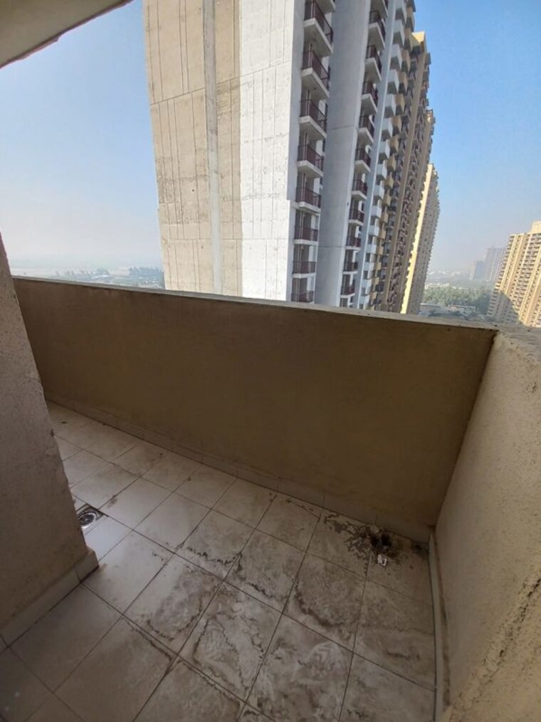 Balcony, sector 150 2 Bedroom 1100 Sq.Ft. Apartment In Sector 150 Noida 10692344