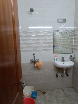 Bathroom in 1 BHK Apartment at Shatabdi Vihar, Sector 52 – for Rent