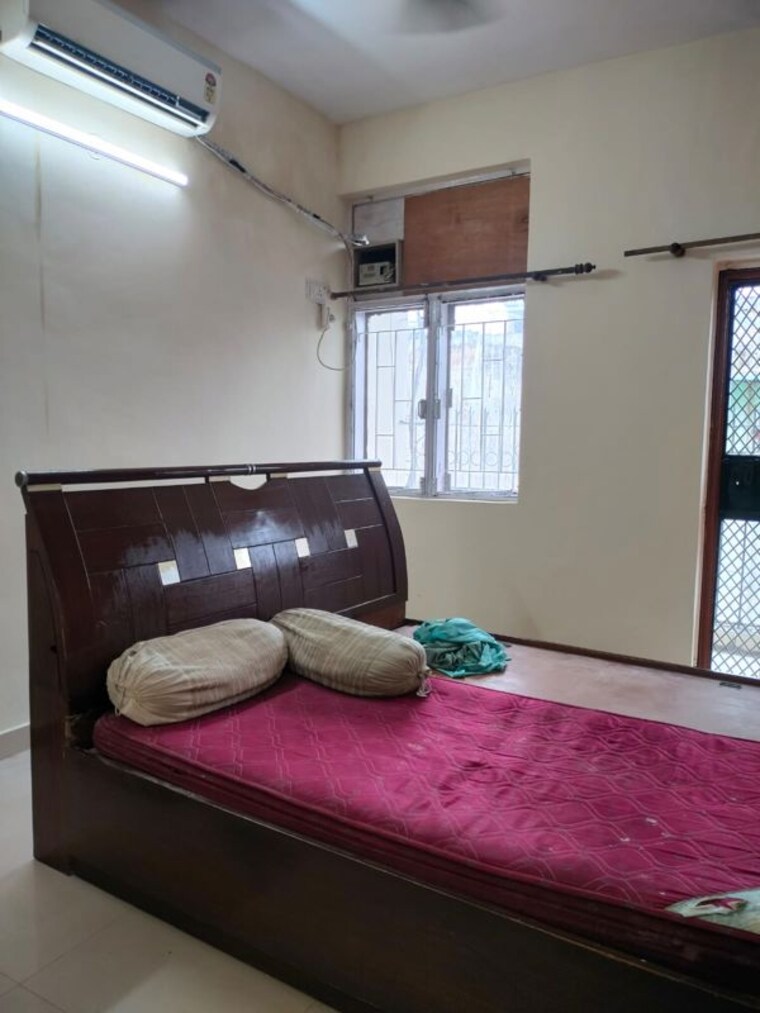 Bedroom, kanchan-janga-apartment 2 Bedroom 1150 Sq.Mt. Independent House In Sector 53 Noida 10692917