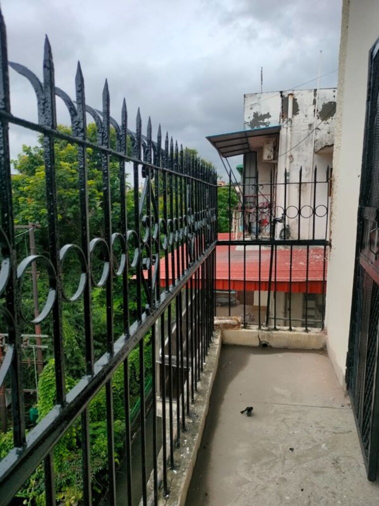 Balcony, kanchan-janga-apartment 2 Bedroom 1150 Sq.Mt. Independent House In Sector 53 Noida 10692917