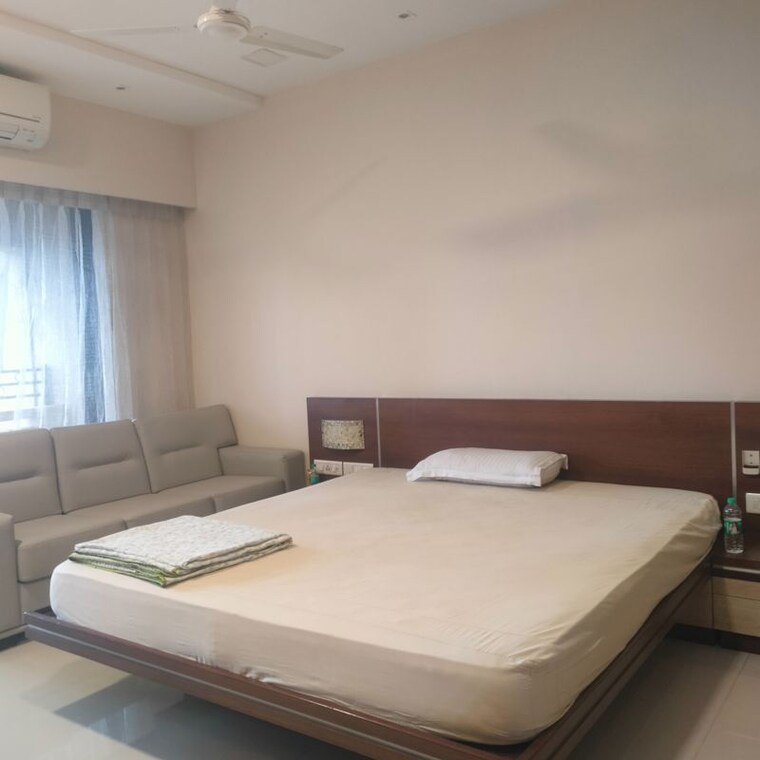 Bedroom, oberoi-sky-gardens 3 Bedroom 2700 Sq.Ft. Apartment In Andheri West Mumbai 10692908