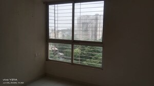 Room in  Apartment at Puranik City Reserva, Ghodbunder Road – for Rent