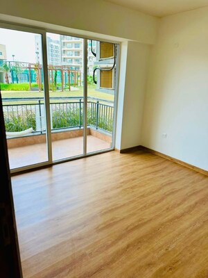 Room in 3 BHK Apartment at Sector 106 – for Rent