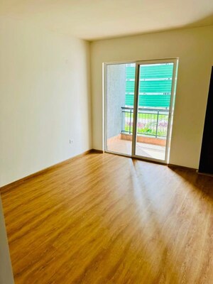 Room in 3 BHK Apartment at Sector 106 – for Rent