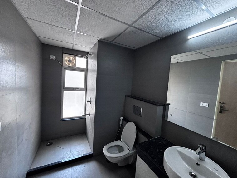 Other, sector 79 3 Bedroom 2150 Sq.Ft. Apartment In Sector 79 Gurgaon 10678175