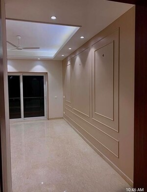 Room in 5 BHK Apartment at Gwal Pahari – for Rent