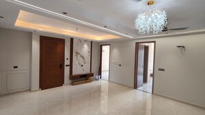 Room in 3 BHK Builder Floor at Ansal API Esencia, Sector 67 – for Rent