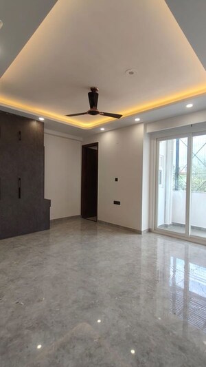 Room in 3 BHK Builder Floor at Ansal API Esencia, Sector 67 – for Rent