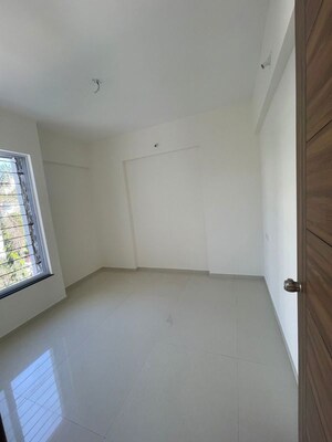 Room in 2 BHK Apartment at Blue 27th Avenue, Bavdhan – for Sale