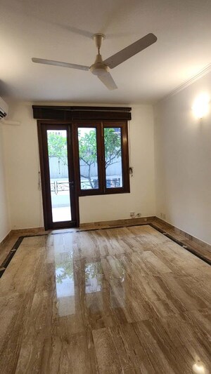 Room in 4 BHK Builder Floor at Vasant Vihar – for Rent