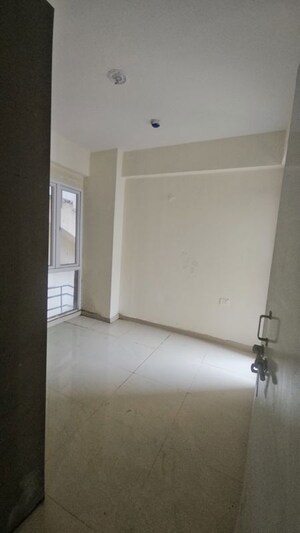 Room in 3 BHK Apartment at Conscient Habitat 102, Sector 102 – for Sale