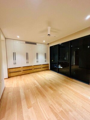 Room in 3 BHK Apartment at Embassy Lake Terrace, Hebbal – for Rent