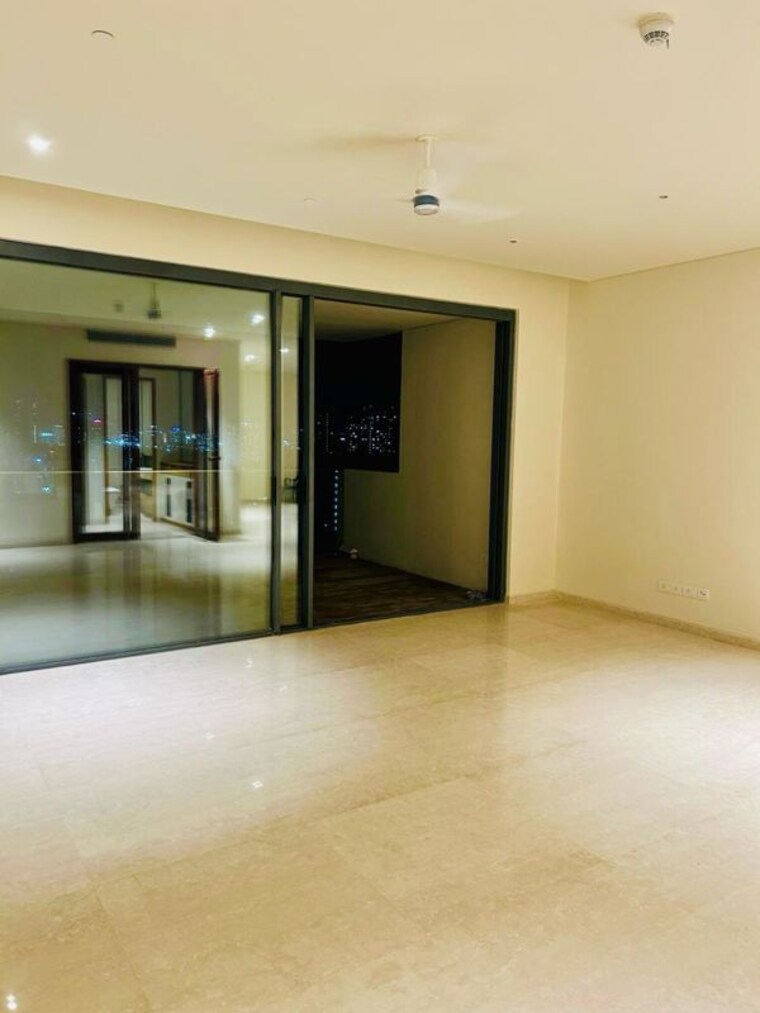 Room, embassy-lake-terrace 3 Bedroom 3913 Sq.Ft. Apartment In Hebbal Bangalore 10692992