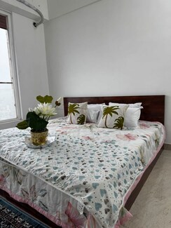5 BHK +Apartment For Rent in Sheth Polaris