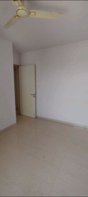 2.5 BHK Apartment For Rent in Puranik Rumah Bali, Ghodbunder Road