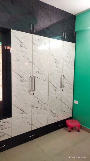 Bathroom in 3 BHK Apartment at ROF Aalayas, Sector 102 – for Rent