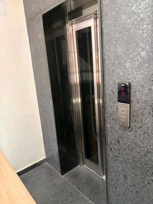 Lift in 3 BHK Builder Floor at Jayanagar – for Rent