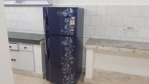 Parking in 2 BHK Independent House at East Of Kailash – for Rent