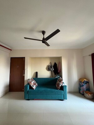 Furnished Amenities in 1 BHK Apartment at Raunak Bliss, Ghodbunder Road – for Rent