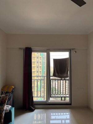 Room in 1 BHK Apartment at Raunak Bliss, Ghodbunder Road – for Rent