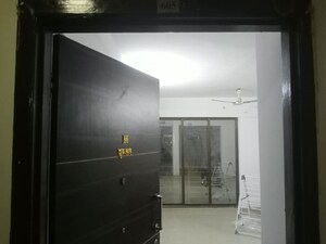 Furnished Amenities in 2 BHK Apartment at Green Square, Kasarvadavali – for Rent