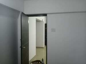 Room in 2 BHK Apartment at Green Square, Kasarvadavali – for Rent