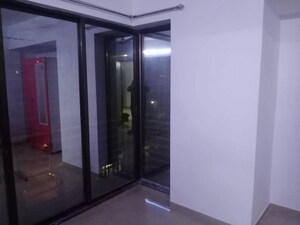 Room in 2 BHK Apartment at Green Square, Kasarvadavali – for Rent