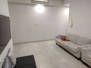 Bedroom in 3 BHK Apartment at Mumbai Central Suburbs – for Rent