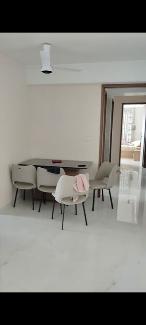 Team Area in 3 BHK Apartment at Vraj Tiara, Worli – for Rent