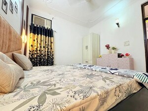 Bedroom in 1 BHK Apartment at Sainik Farm – for Rent