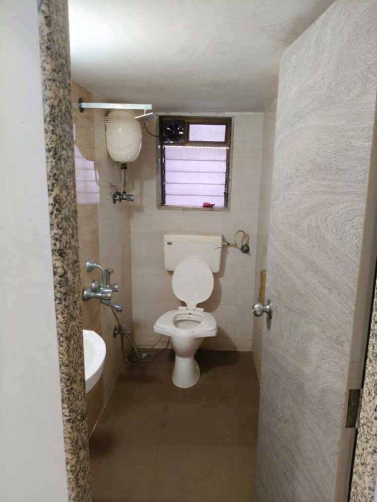 Bathroom, platinum-life 2 Bedroom 665 Sq.Ft. Apartment In Andheri West Mumbai 10693082