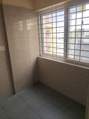 Room in 1 BHK Apartment at Murali Residency, Panathur – for Rent