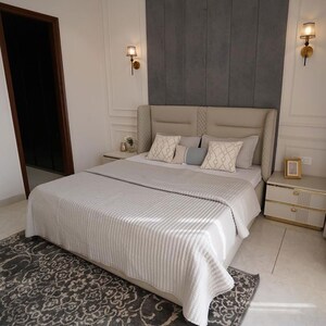 Bathroom in 4 BHK Villa at Vip Road – for Rent