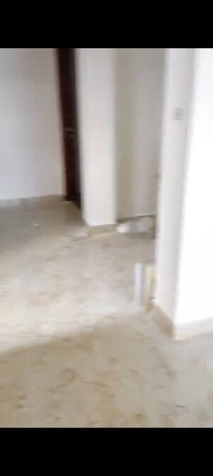 Room in 3 BHK Independent House at Banjarawala – for Rent