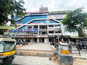  Shop – Exterior View View at Nikol - for Sale