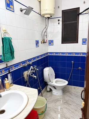 Team Area in 2 BHK Builder Floor at Kalkaji – for Rent