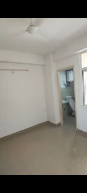 Room in 3 BHK Apartment at Landmark The Homes 81, Sector 81 – for Rent