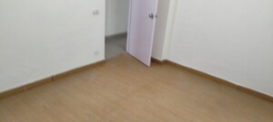 Room in 3 BHK Apartment at Jaypee Greens Kosmos, Sector 134 – for Rent