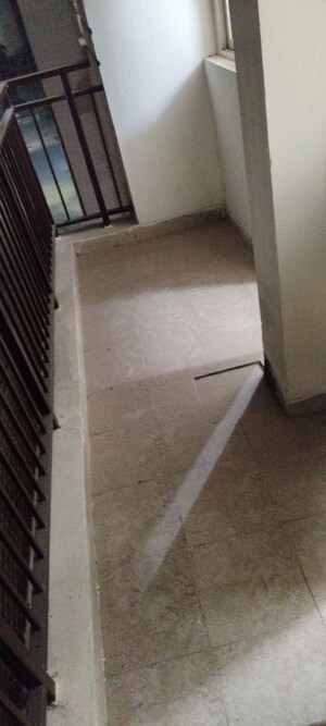 Bathroom in 3 BHK Apartment at Jaypee Greens Kosmos, Sector 134 – for Rent