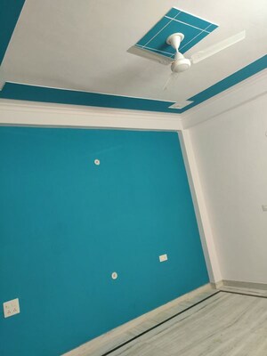 Room in 2 BHK Apartment at NFL Society, Pi I And Ii Greater Noida – for Rent