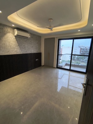 Balcony in 4 BHK Builder Floor at Aradhya Homes, Sector 67a – for Rent
