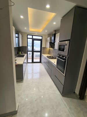 Furnished Amenities in 4 BHK Builder Floor at Aradhya Homes, Sector 67a – for Rent