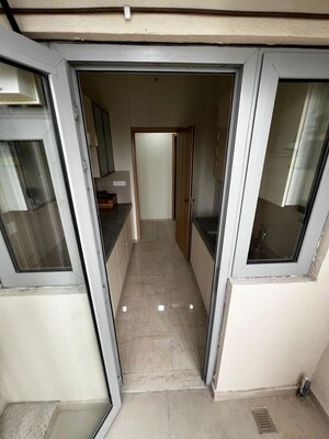 2 BHK Apartment – Entrance View at Lokhandwala Residency, Worli - for Sale