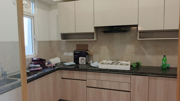 Kitchen, smart-world-orchard 3 Bedroom 1680 Sq.Ft. Apartment In Sector 61 Gurgaon 10693121