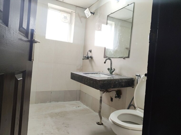 Bathroom, paramount-floraville 3 Bedroom 1685 Sq.Ft. Apartment In Sector 137 Noida 10693153