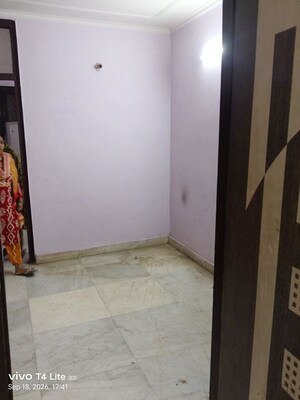 Room in 2 BHK Builder Floor at Panchsheel Vihar – for Rent