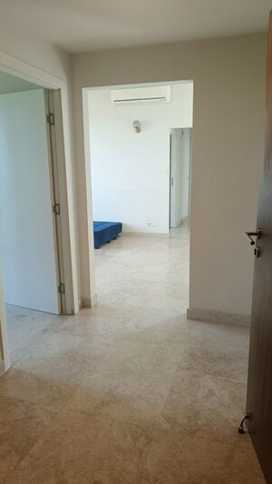 Room in 3 BHK Apartment at Ireo The Corridors, Sector 67a – for Rent