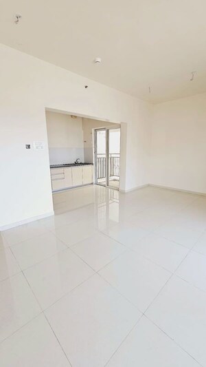 Room in 2 BHK Apartment at Godrej Rejuve, Mundhwa – for Rent