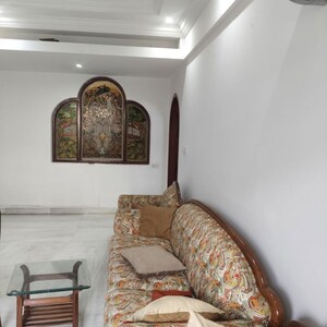 Furnished Amenities in 3 BHK Apartment at Mumbai Central Suburbs – for Rent
